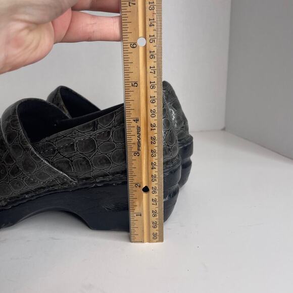 B.O.C. Charcoal Gray / Black Peggy Croc Print Comfort Clog Slip On Shoes Size 11 - Picture 9 of 10